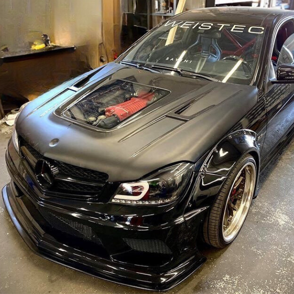 C-Class Sport Transparent Engine hood